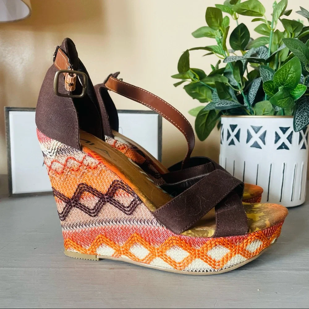 ❌SOLD❌ Mia | boho tribal orange and brown wedge sandals - Picture 2 of 5